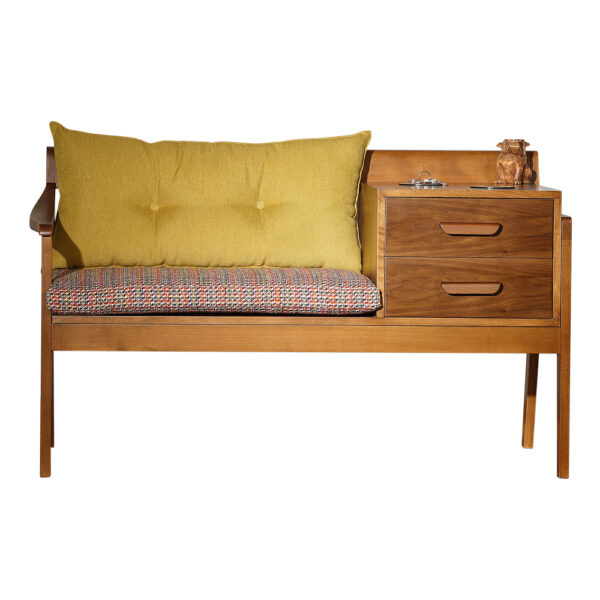 ALMA - hybrid Console/Bench for the entrance
