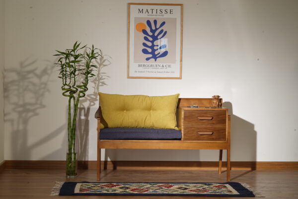 ALMA - hybrid Console/Bench for the entrance
