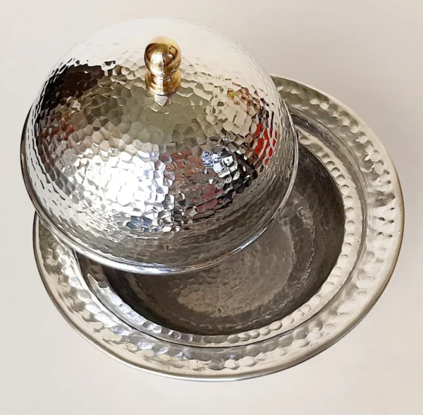 Martela cloche – dome platter