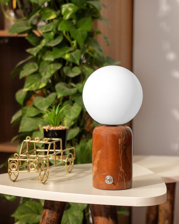 The Nuuk Table Lamp | Rojo Alicante | Cordless - Rechargable