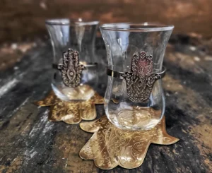 Fatma hand tea cup