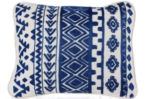 Find Your Perfect Angle: Geometrical Pattern Cushion for Any Space - Mint