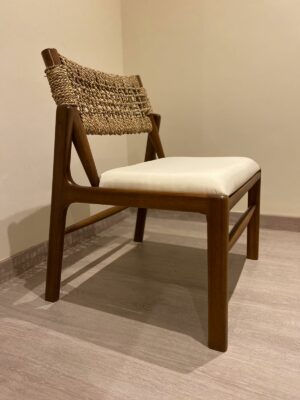 Saga Chair