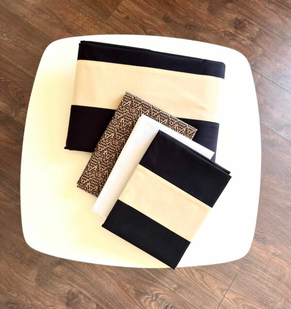Other model flat sheet set with prints pillows