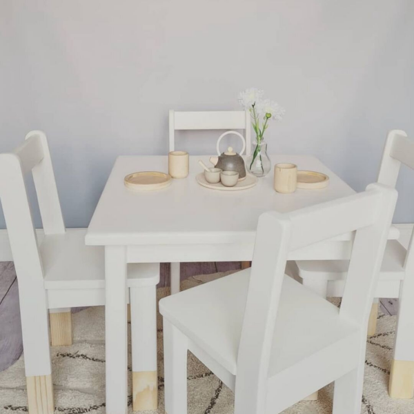 Cozy Nook Table