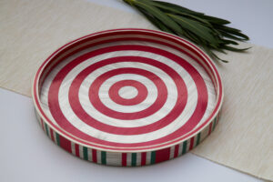 Red loop tray