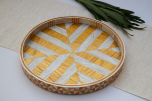 Striped tray in gold - 45
