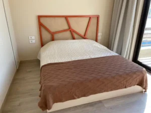 Bed (Body) - L 180 x W 195 x H 20 cm