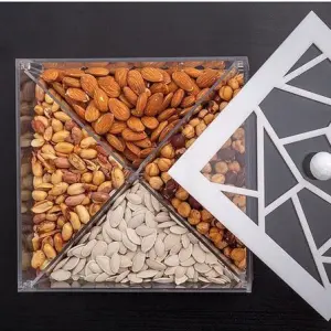 Irregular diagonal 4-compartment box