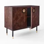 Camelon Entryway Table by Mermelada Estudio