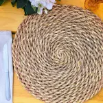 Halfa round placemat