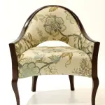 Light salon arm chair