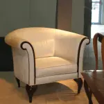 Motif arm chair