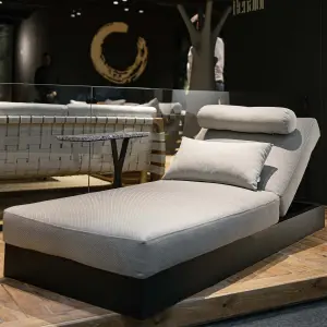 Almera Chaise lounge