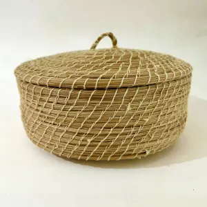 THREADS box with lid