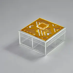 Geometric cubic box