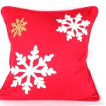 Cushion with a touch of Gold