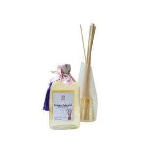 Reed diffuser rose and cedarwood