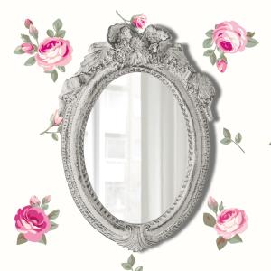 Pretty Shabby Wall Mirror – Oval Ribbon