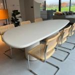 Uovo Dining Table